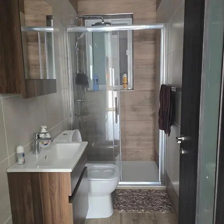 דירה Groundfloor